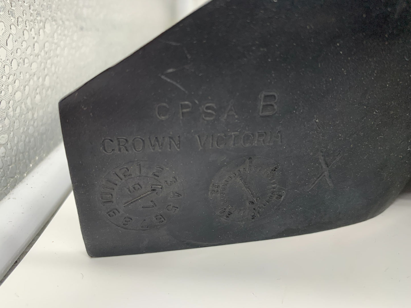 2000-2011 Ford Crown Victoria Driver Side Tail Light Taillight OEM C01B50010