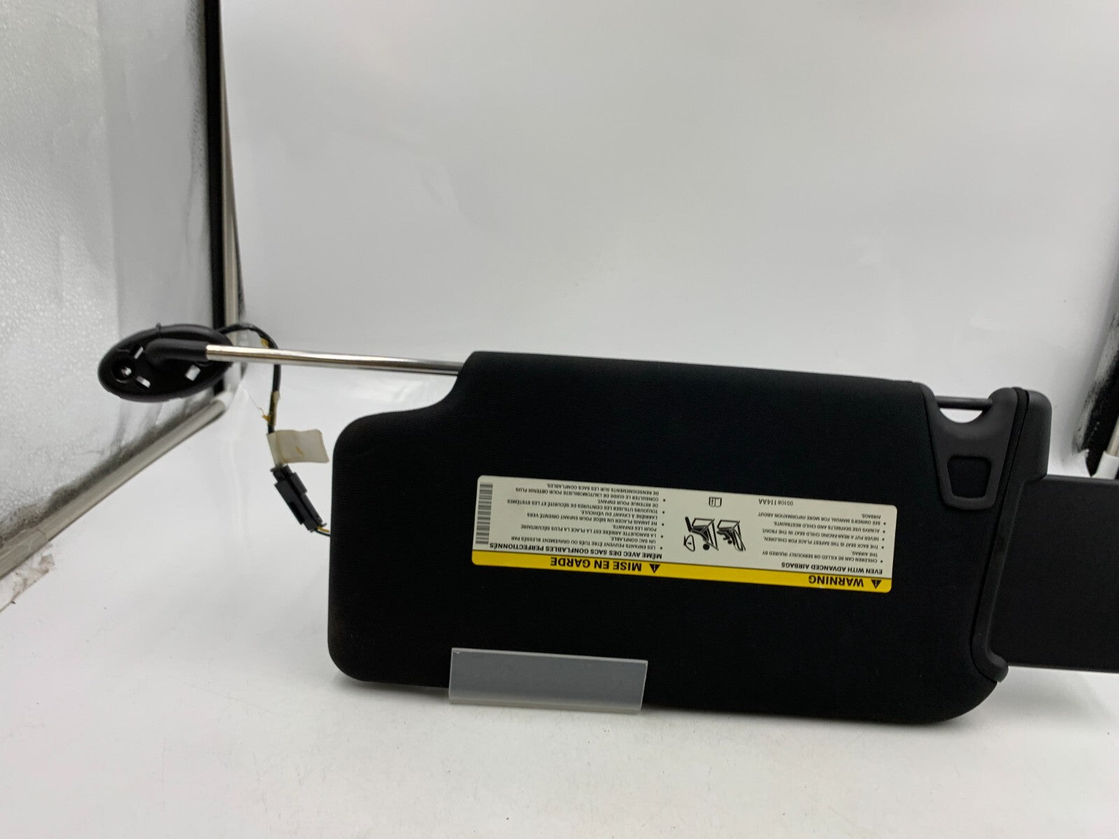 2012 Chrysler 300 Passenger Sun Visor Black Illuminated OEM E03B39061