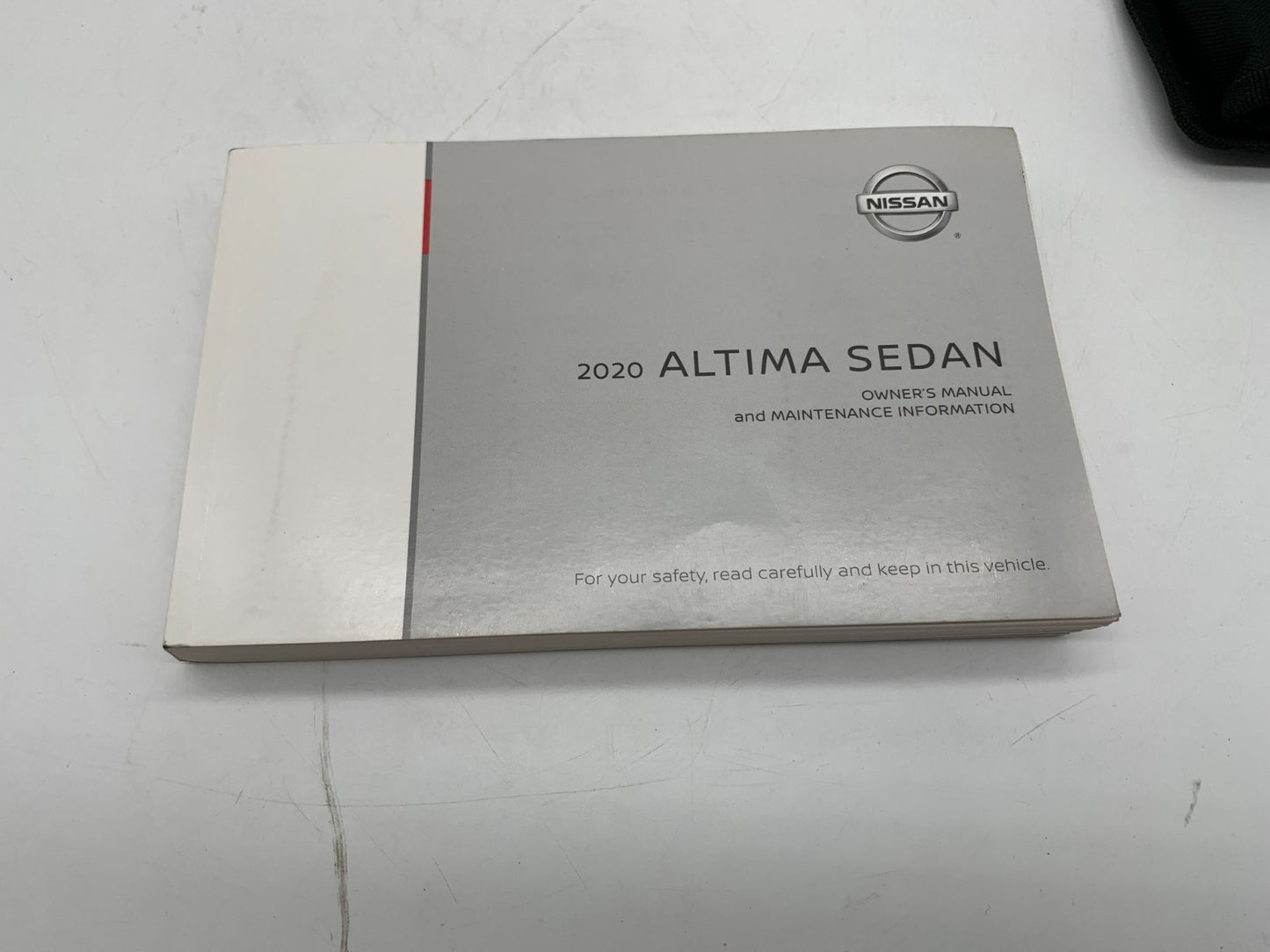 2020 Nissan Altima Sedan Owners Manual Set with Case OEM D01B10040