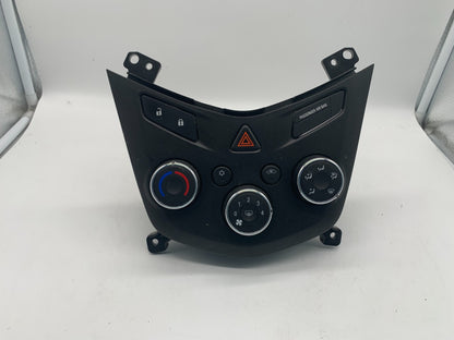 2017-2019 Chevrolet Sonic AC Heater Climate Control Unit OEM C01B14005