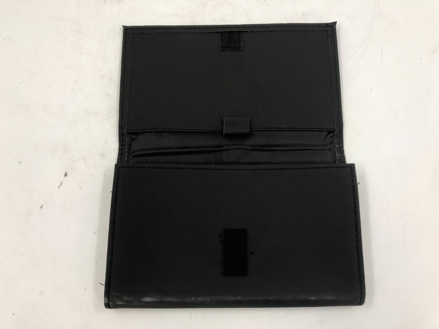 2015 Chrysler 200 Owners Manual with Case OEM C03B68011