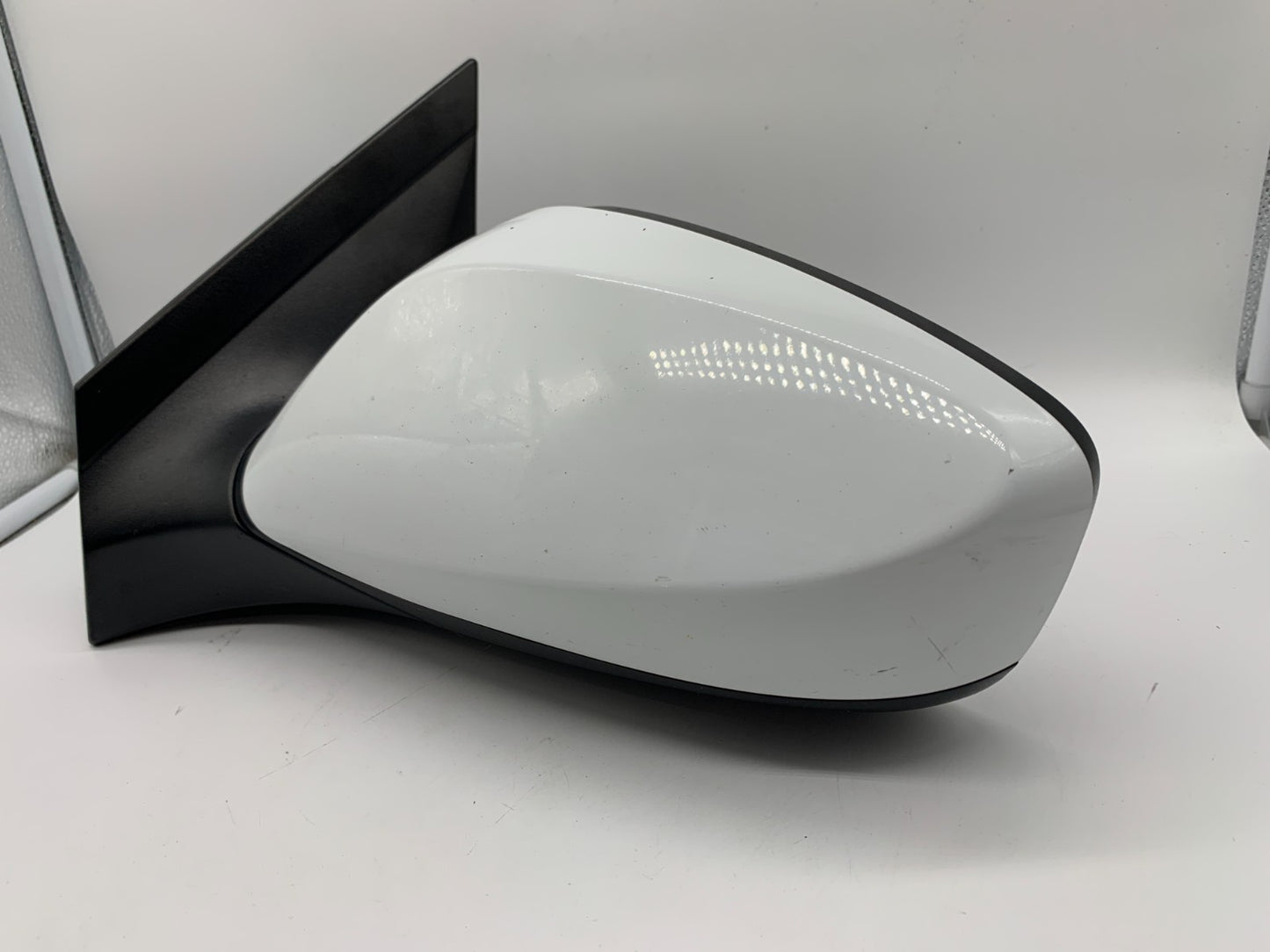 2012-2017 Hyundai Accent Driver Side View Power Door Mirror White OEM C03B69015