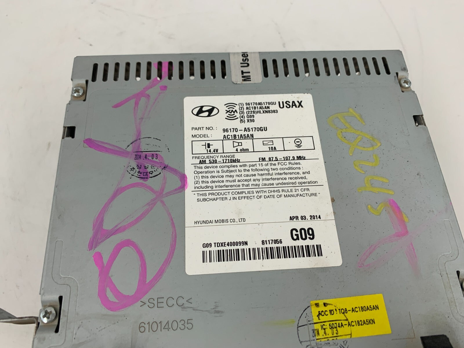 2013-2015 Hyundai Elantra AM FM CD Player Radio Receiver OEM E01B68001