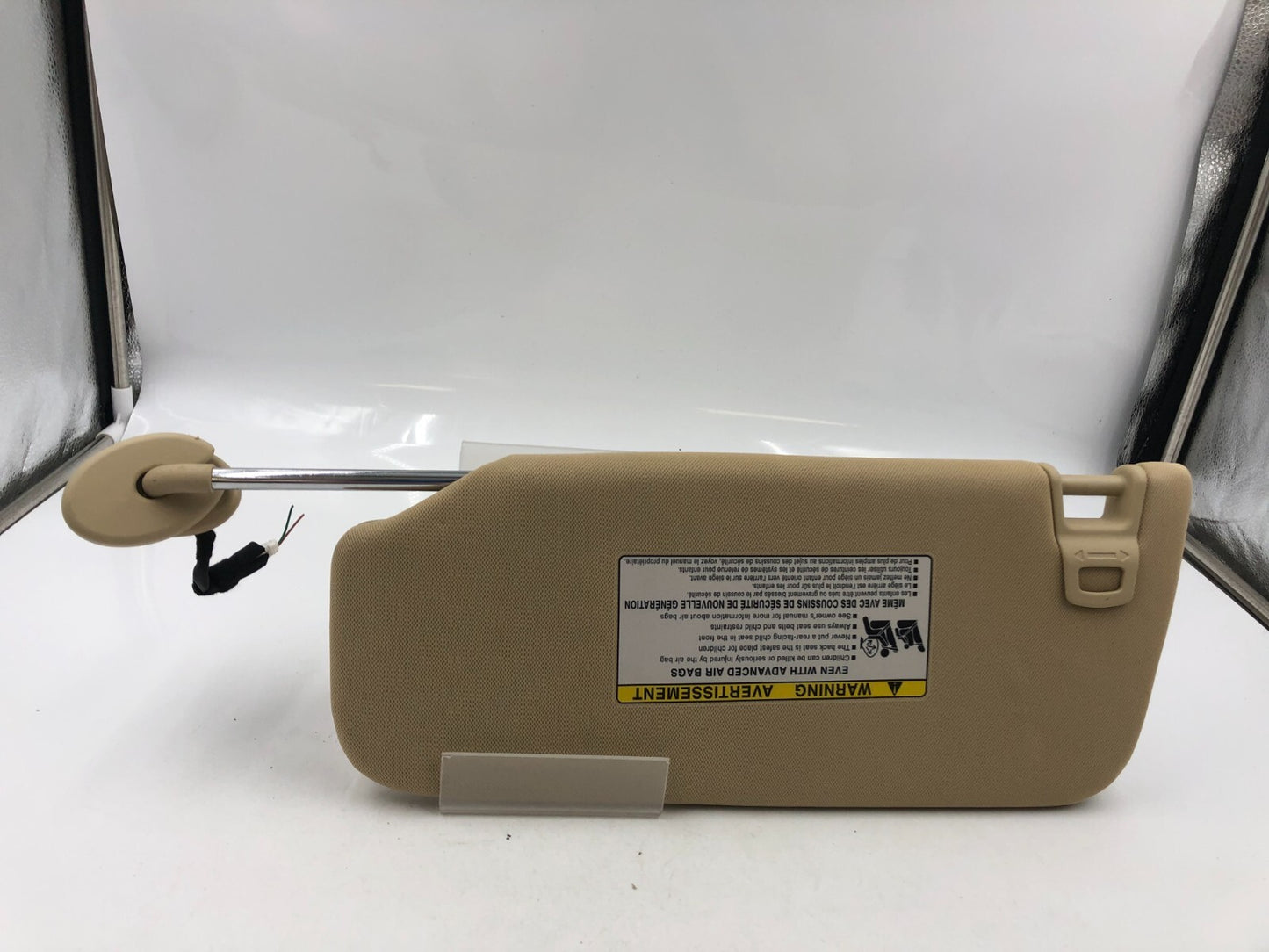2013-2016 Toyota Avalon Passenger Sunvisor Sun Visor Beige Illuminated D03B21003