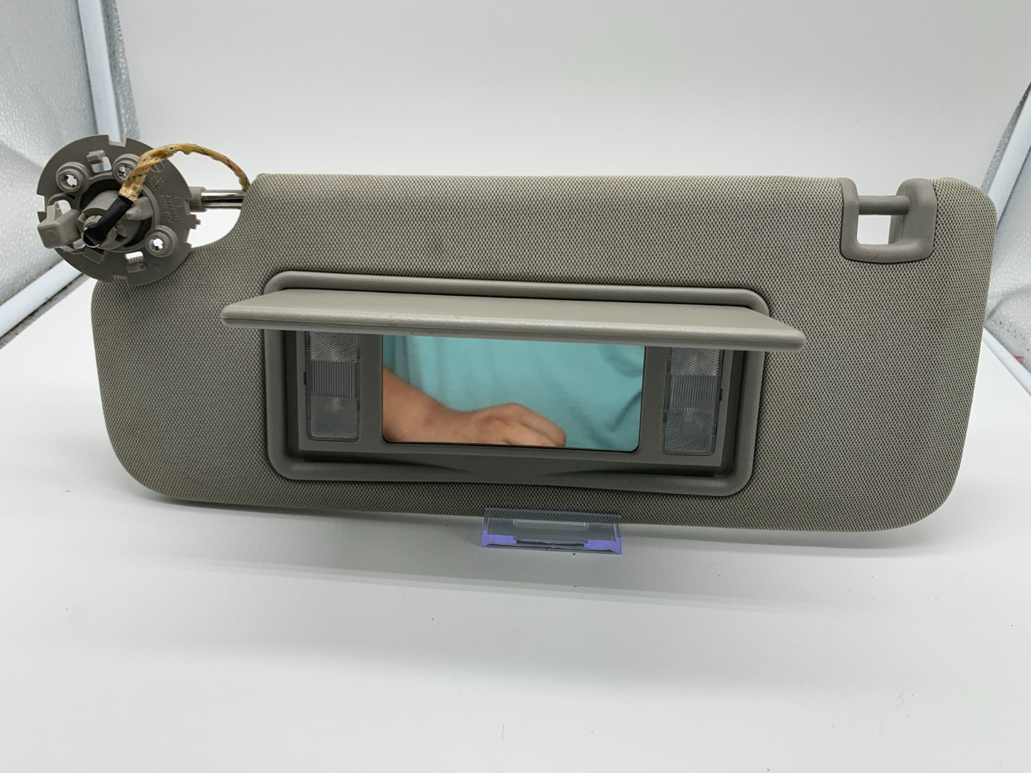 2013-2017 Cadillac XTS Driver Sun Visor Illuminated Gray OEM D03B44007