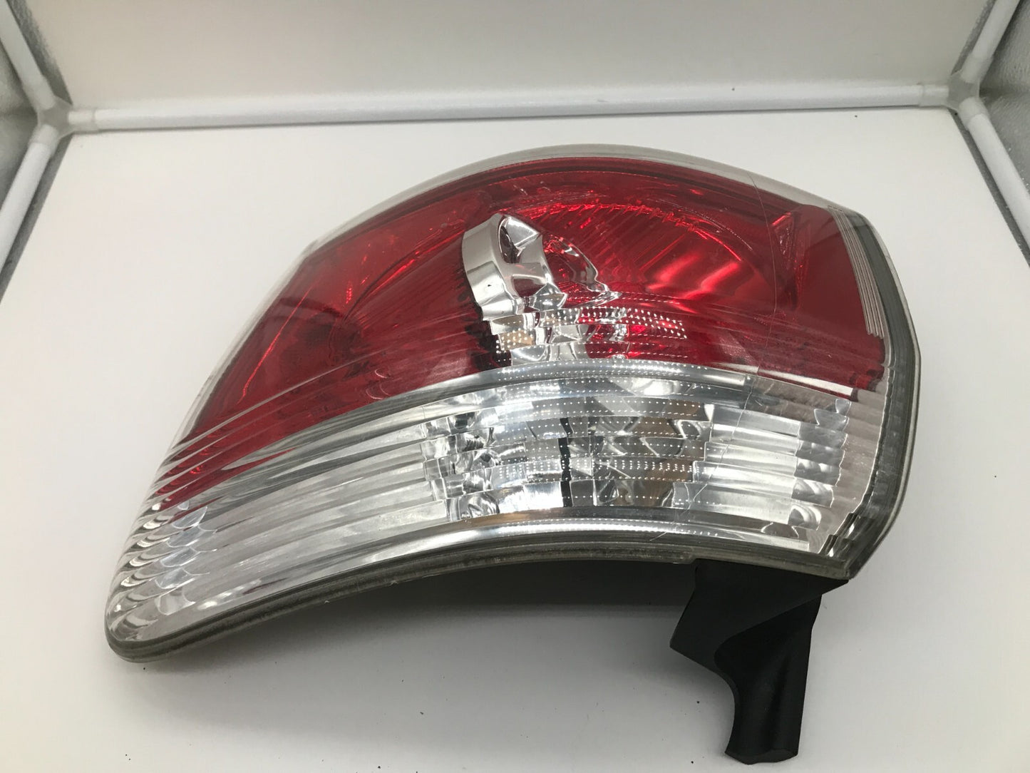 2007-2012 GMC Acadia Passenger Side Tail Light Taillight OEM C03B63002