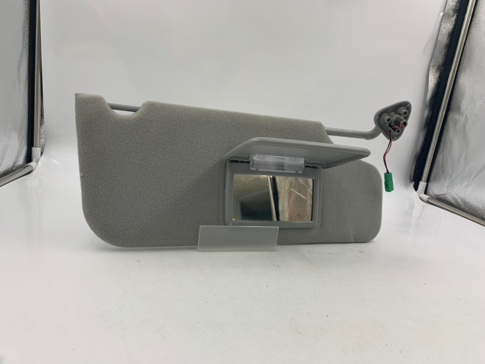 2008-2009 Mercury Sable Passenger Sun Visor Sunvisor Gray Illuminated D01B09008