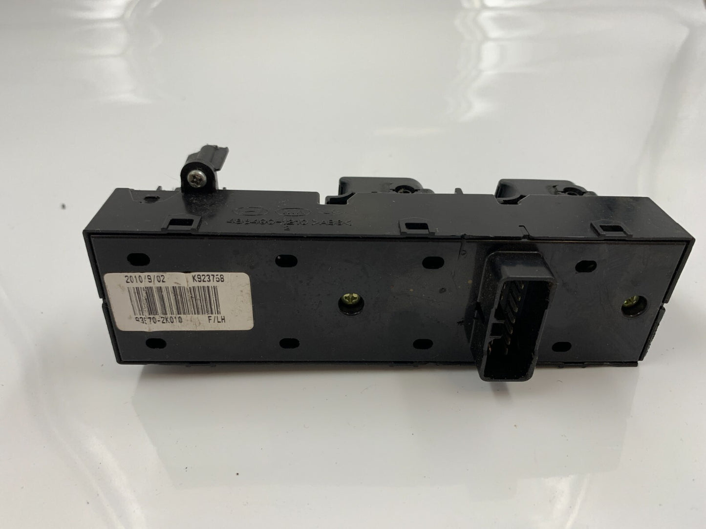 2010-2013 Kia Soul Master Power Window Switch OEM D03B33036