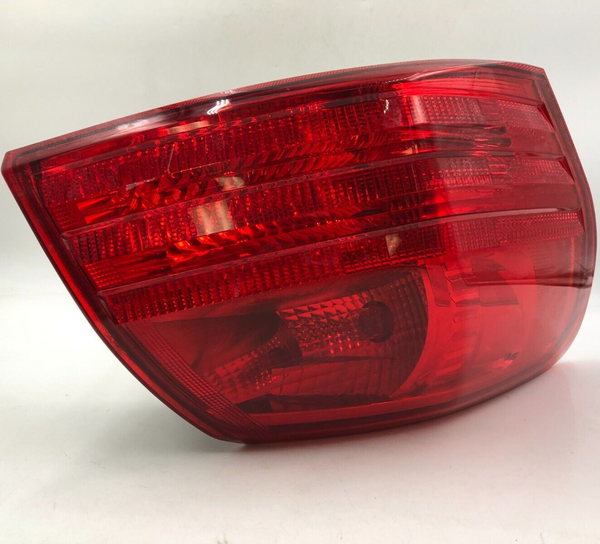 2008-2015 Nissan Rogue Driver Side Tail Light Taillight OEM D01B44047