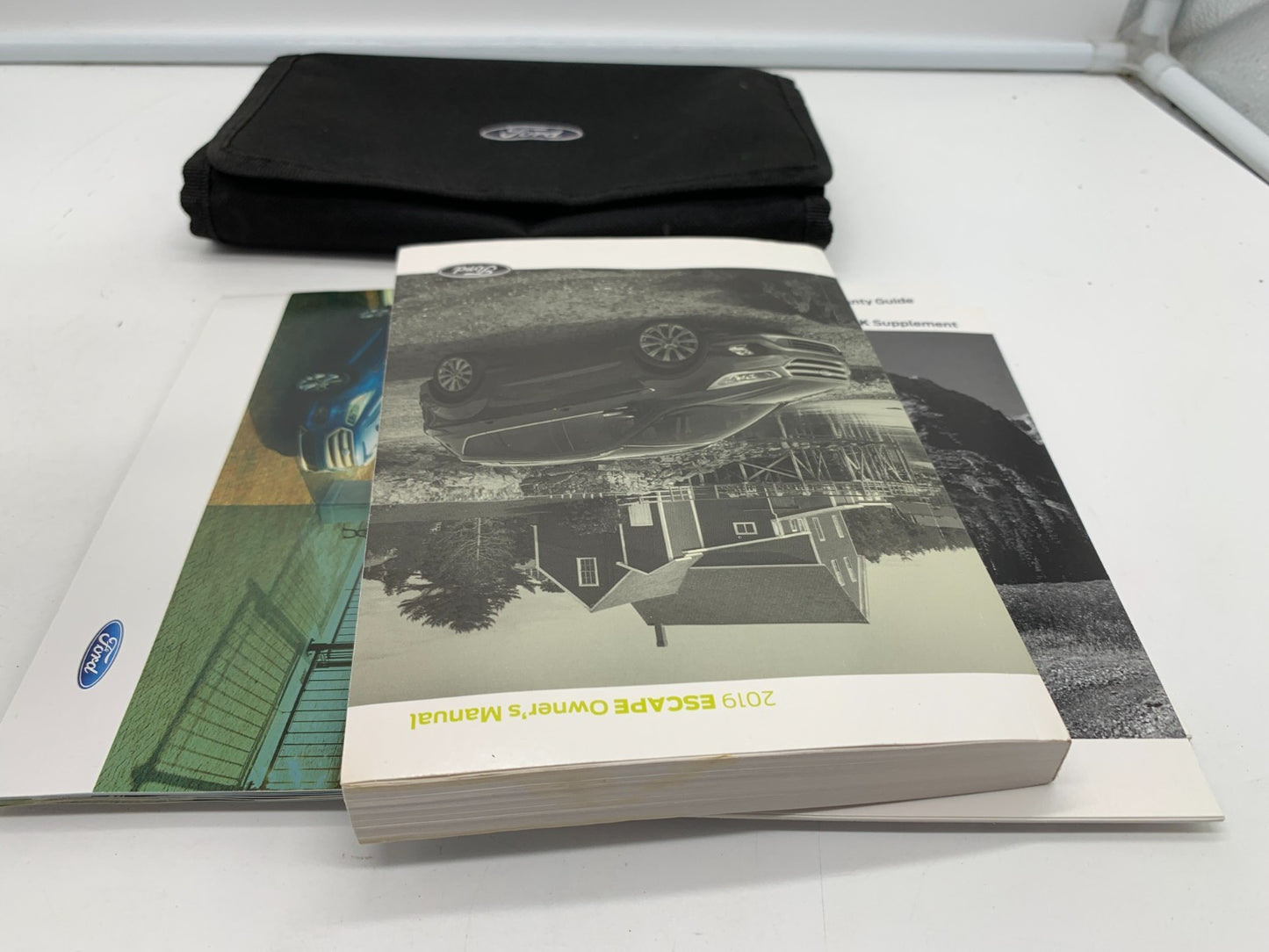 2019 Ford Escape Owners Manual Set with Case OEM C02B14053