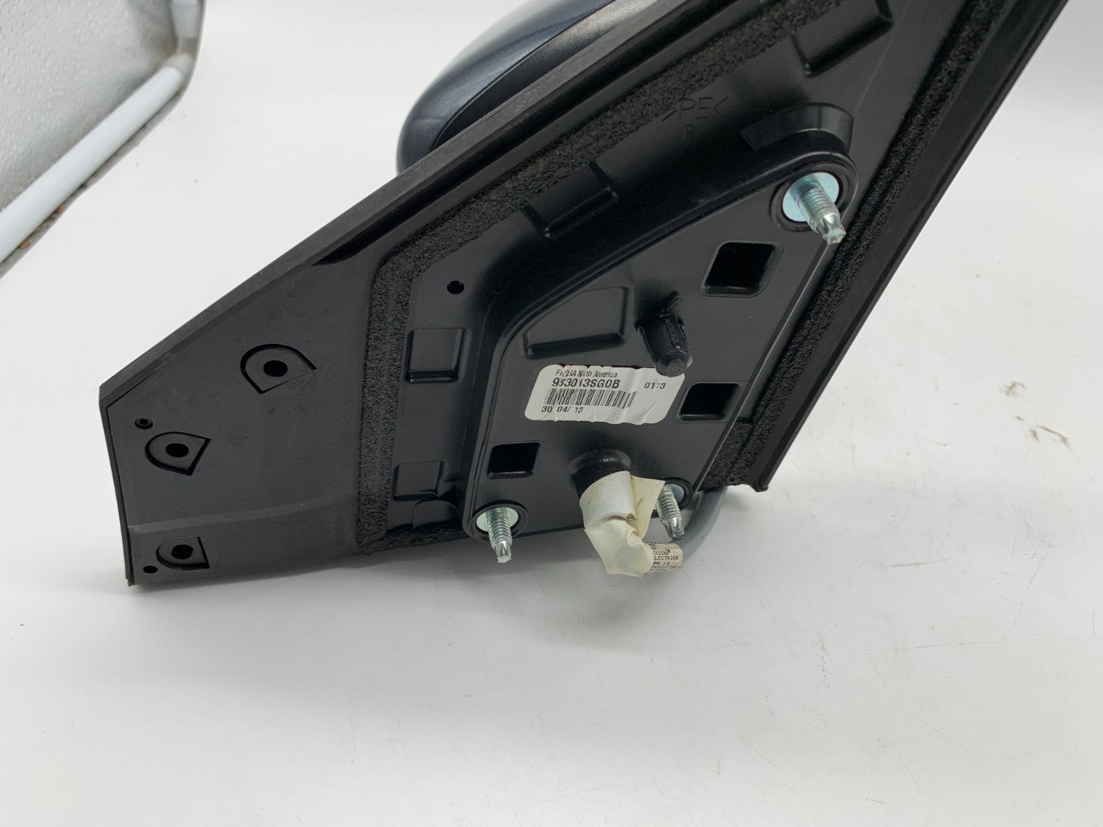 2013-2015 Nissan Sentra Passenger Side View Power Door Mirror OEM A04B07002