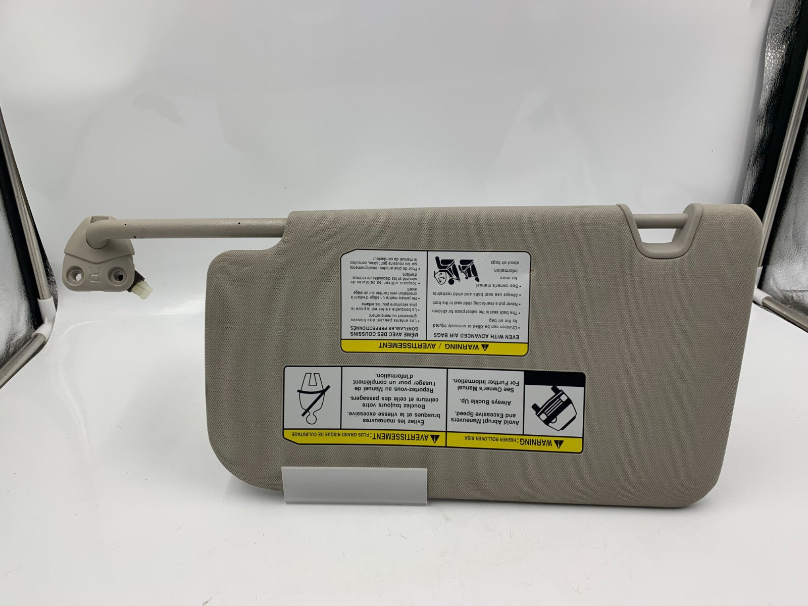 2018-2020 Nissan Rogue Passenger Sun Visor Gray Illuminated B03B51006