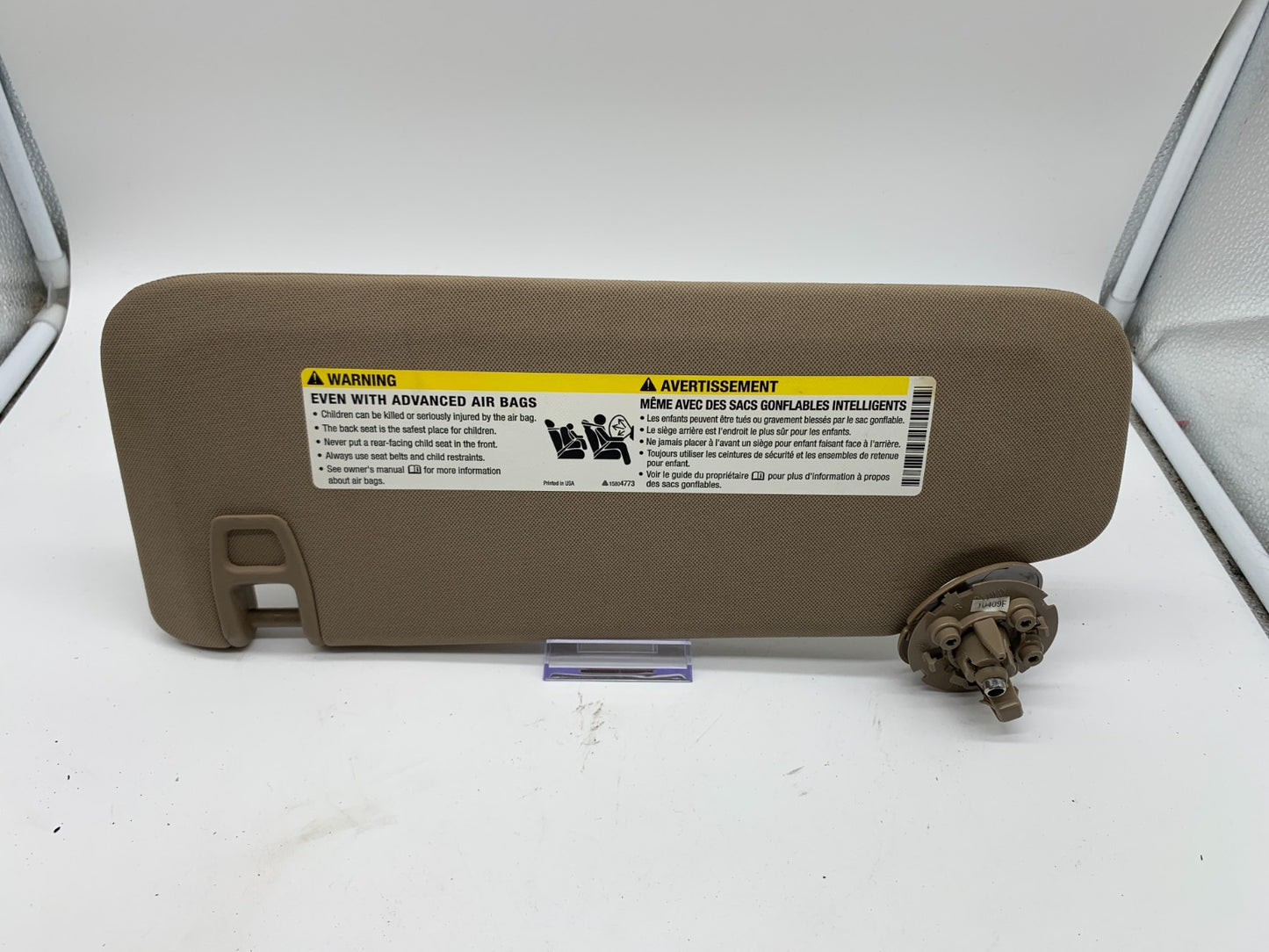2004-2012 Chevrolet Malibu Passenger Sun Visor Brown OEM B02B27014