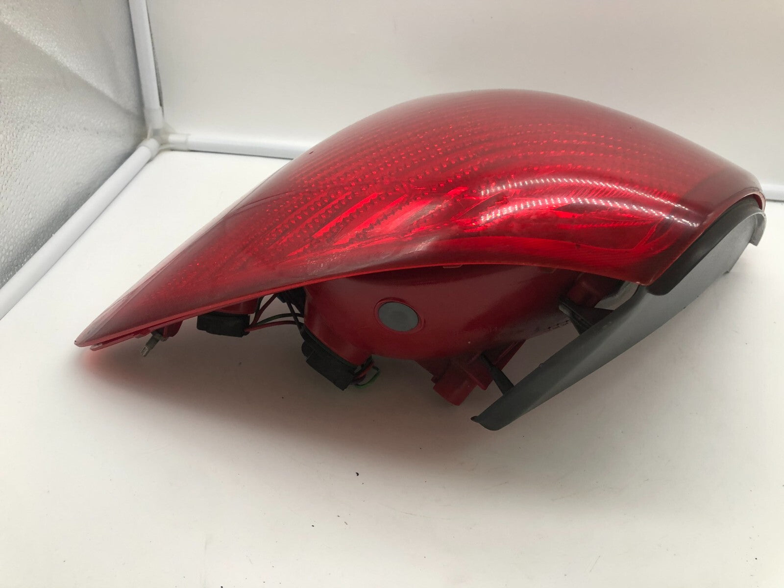2005-2010 Pontiac G6 Sedan Passenger Side Tail Light Taillight OEM A03B04001
