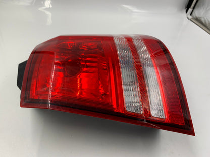 2009-2011 Dodge Journey Passenger Side Tail Light Taillight OEM E03B69005