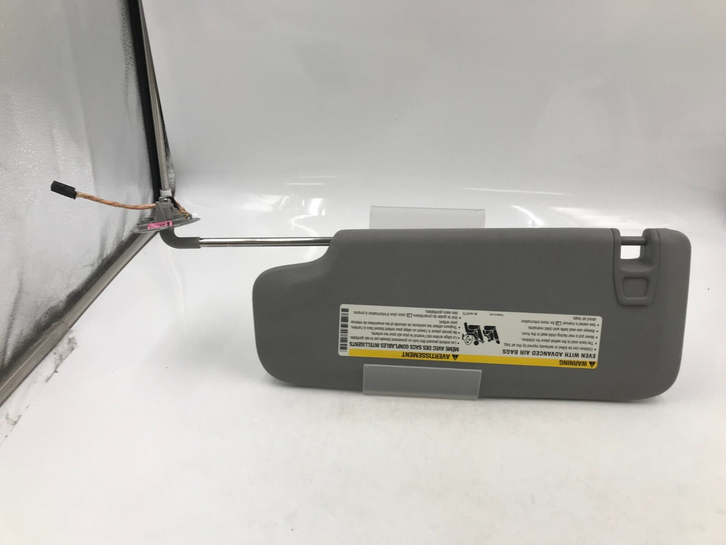 2016-2023 Chevrolet Malibu Passenger Sun Visor Illuminated OEM C03B26031