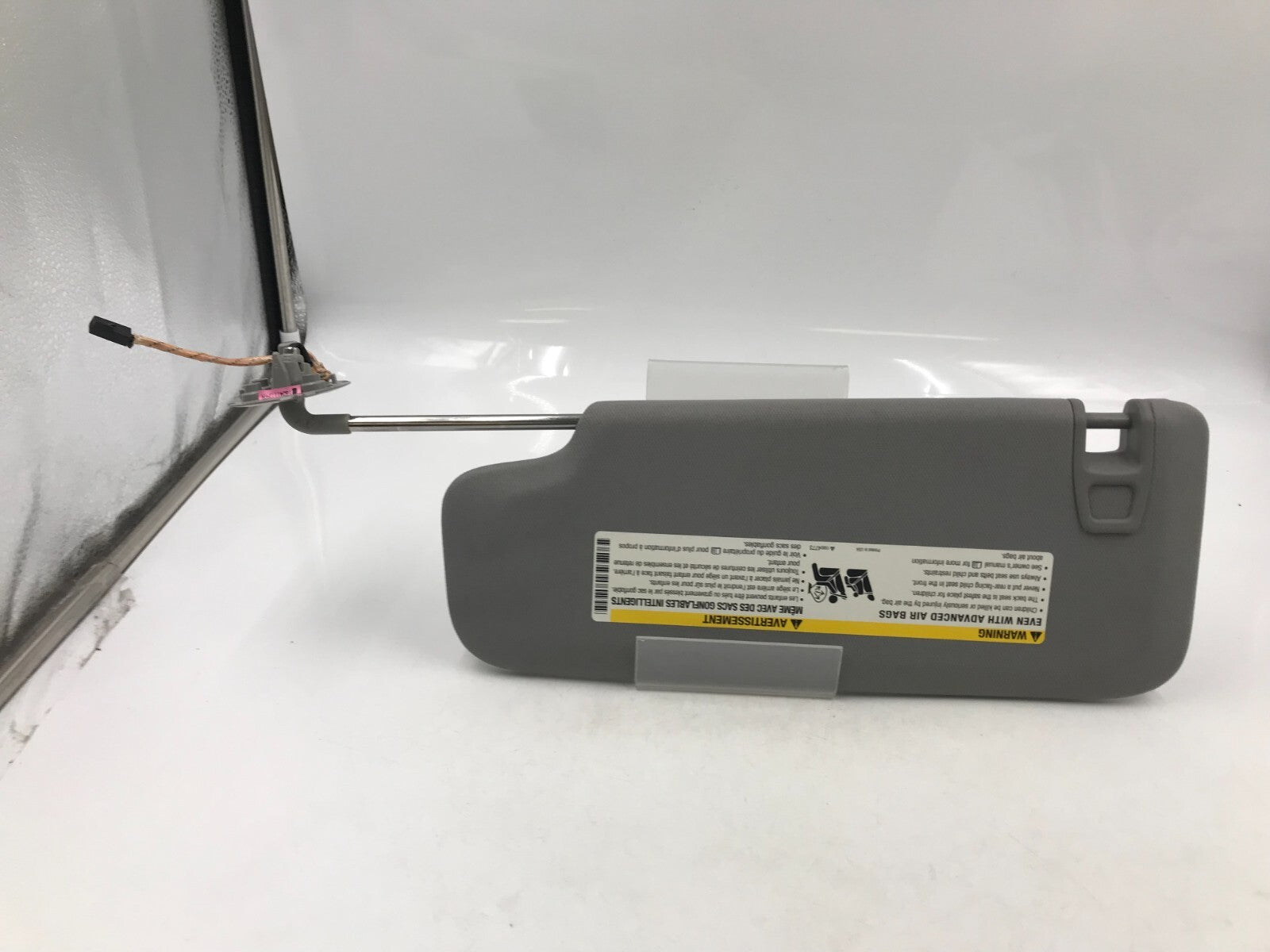 2016-2023 Chevrolet Malibu Passenger Sun Visor Illuminated OEM C03B26031