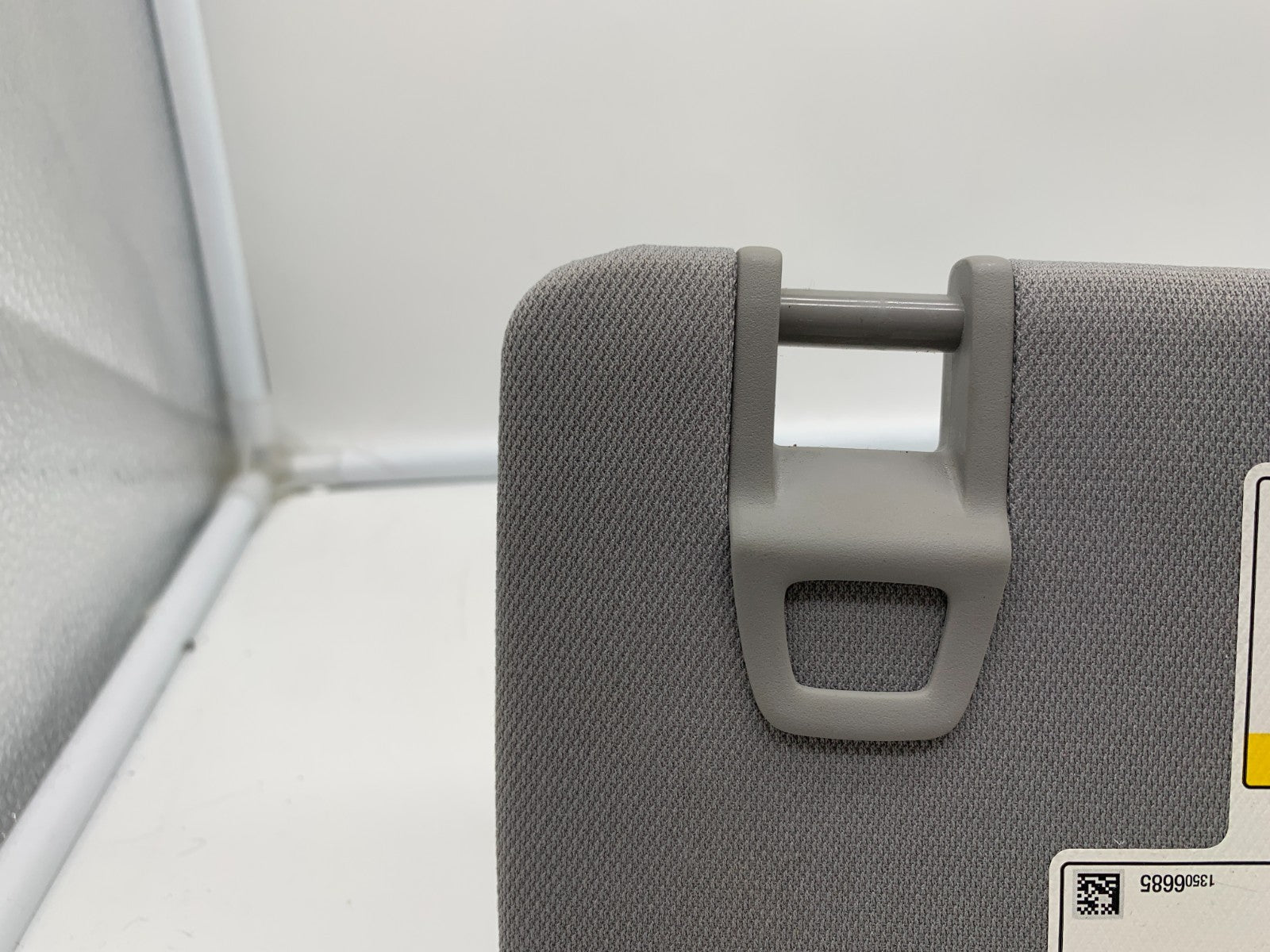 2018-2019 Chevrolet Equinox Driver Sun Visor Illumination Gray OEM A01B22050