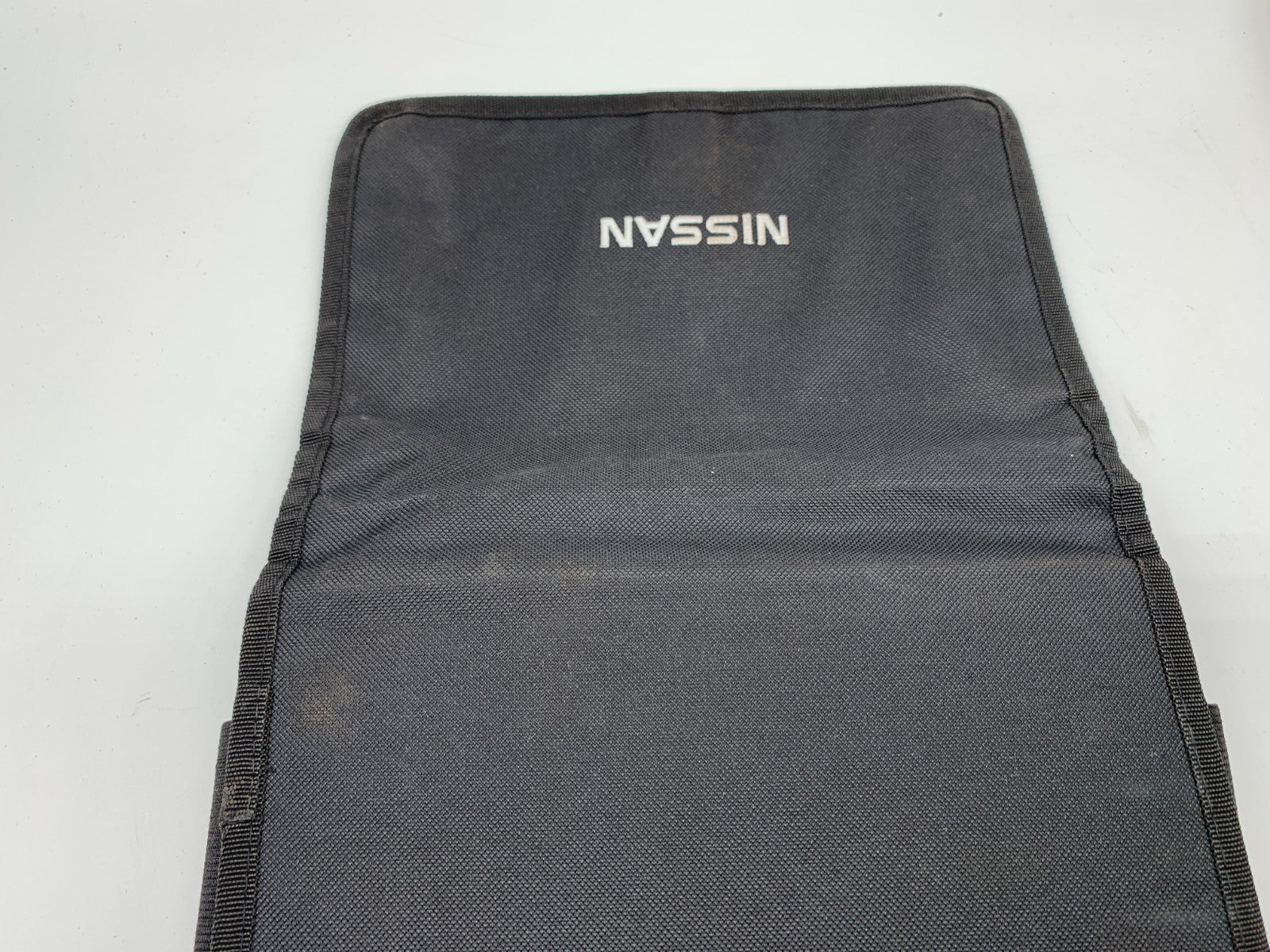 2017 Nissan Sentra Owners Manual Set with Case OEM C03B49015