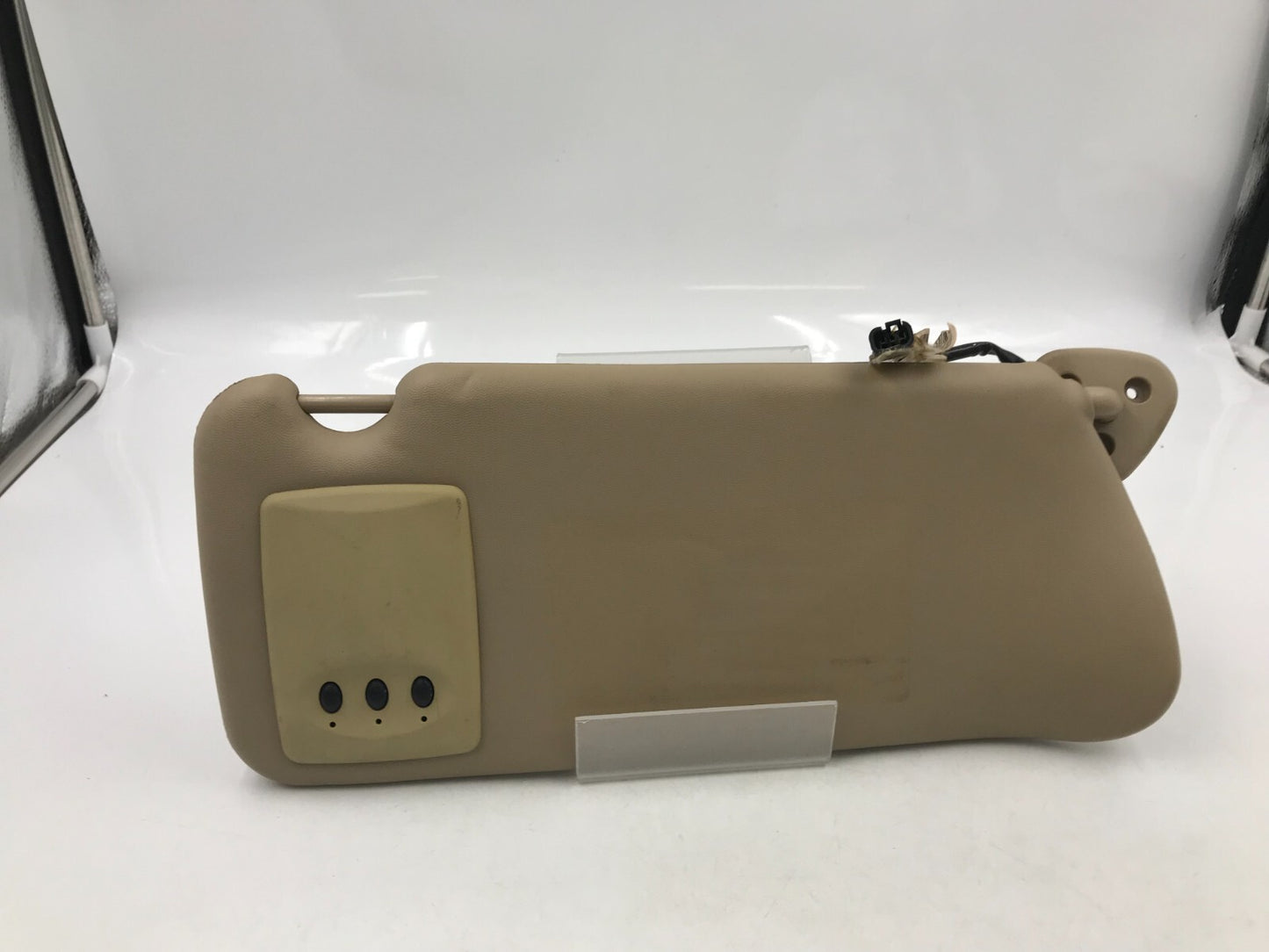 2003-2007 Cadillac CTS Driver Sun Visor Brown Illuminated OEM C03B64002