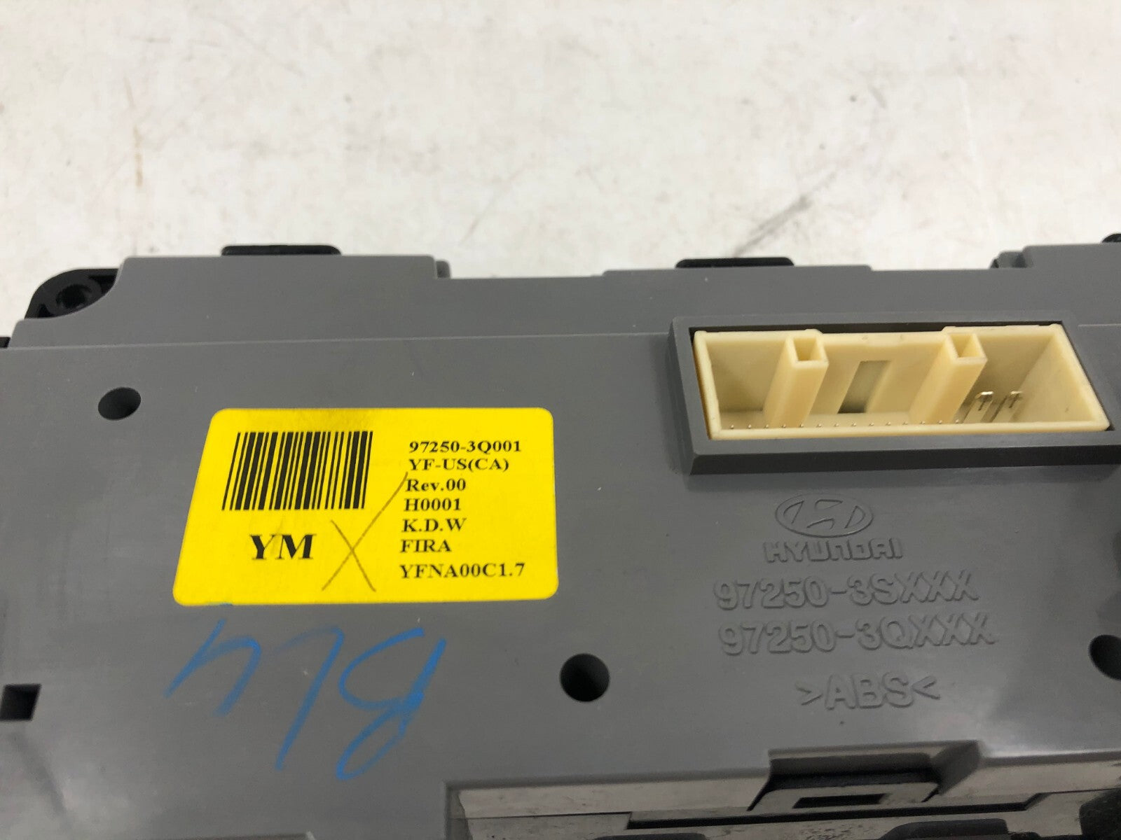 2011 Hyundai Sonata AC Heater Climate Control Unit OEM D04B08003