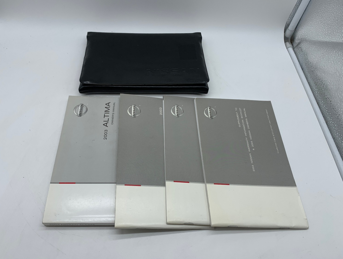 2003 Nissan Altima Owners Manual Set with Case OEM R01B37028