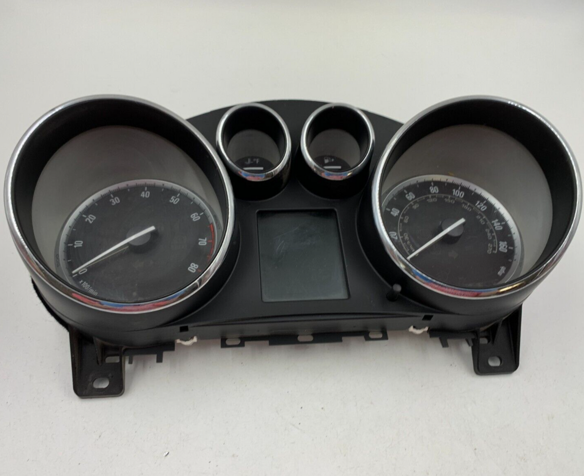 2014-2015 Buick Verano Speedometer Instrument Cluster 31533 Miles D01B11078