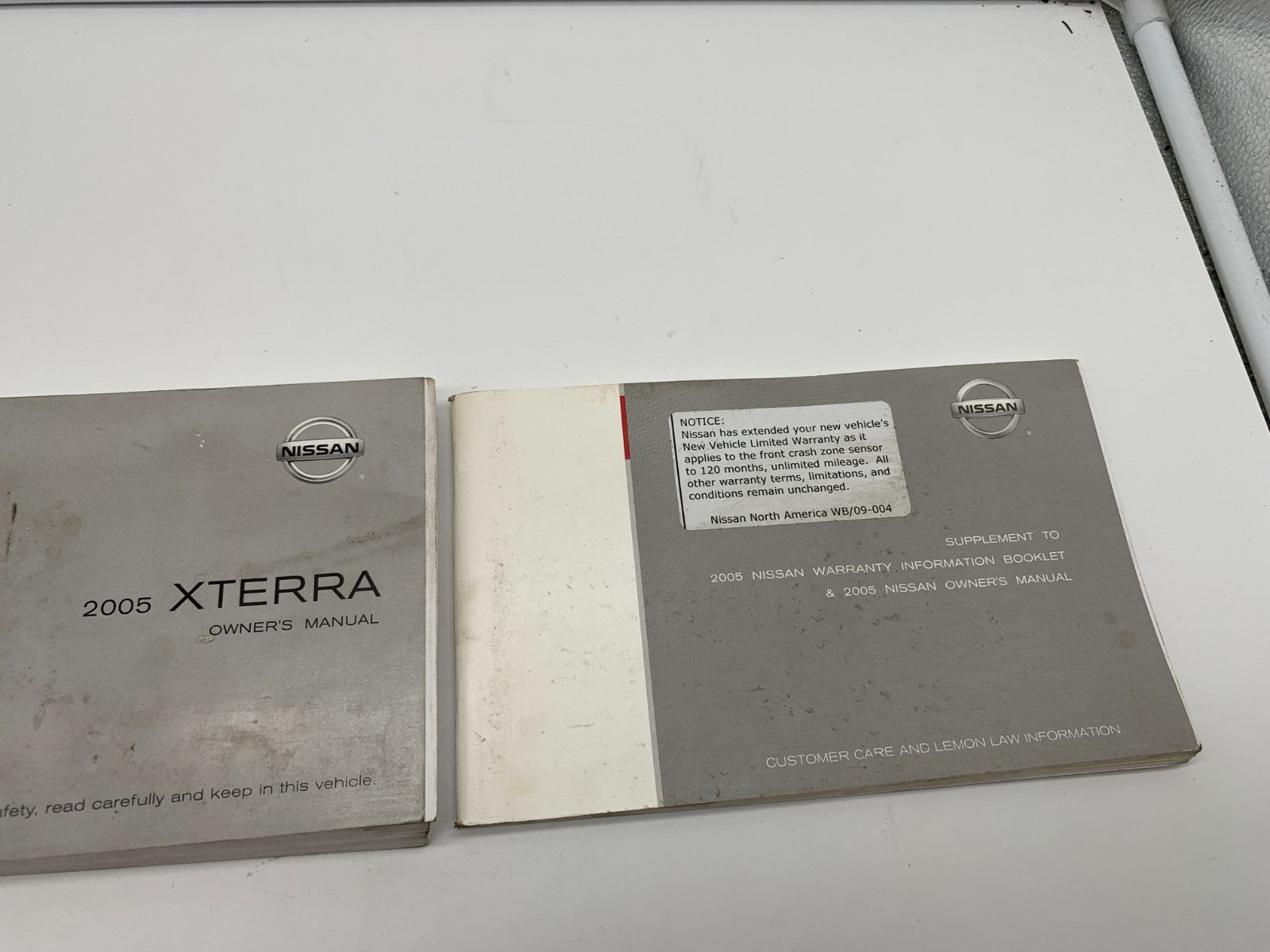 2005 Nissan Xterra Owners Manual Set OEM A01B44011