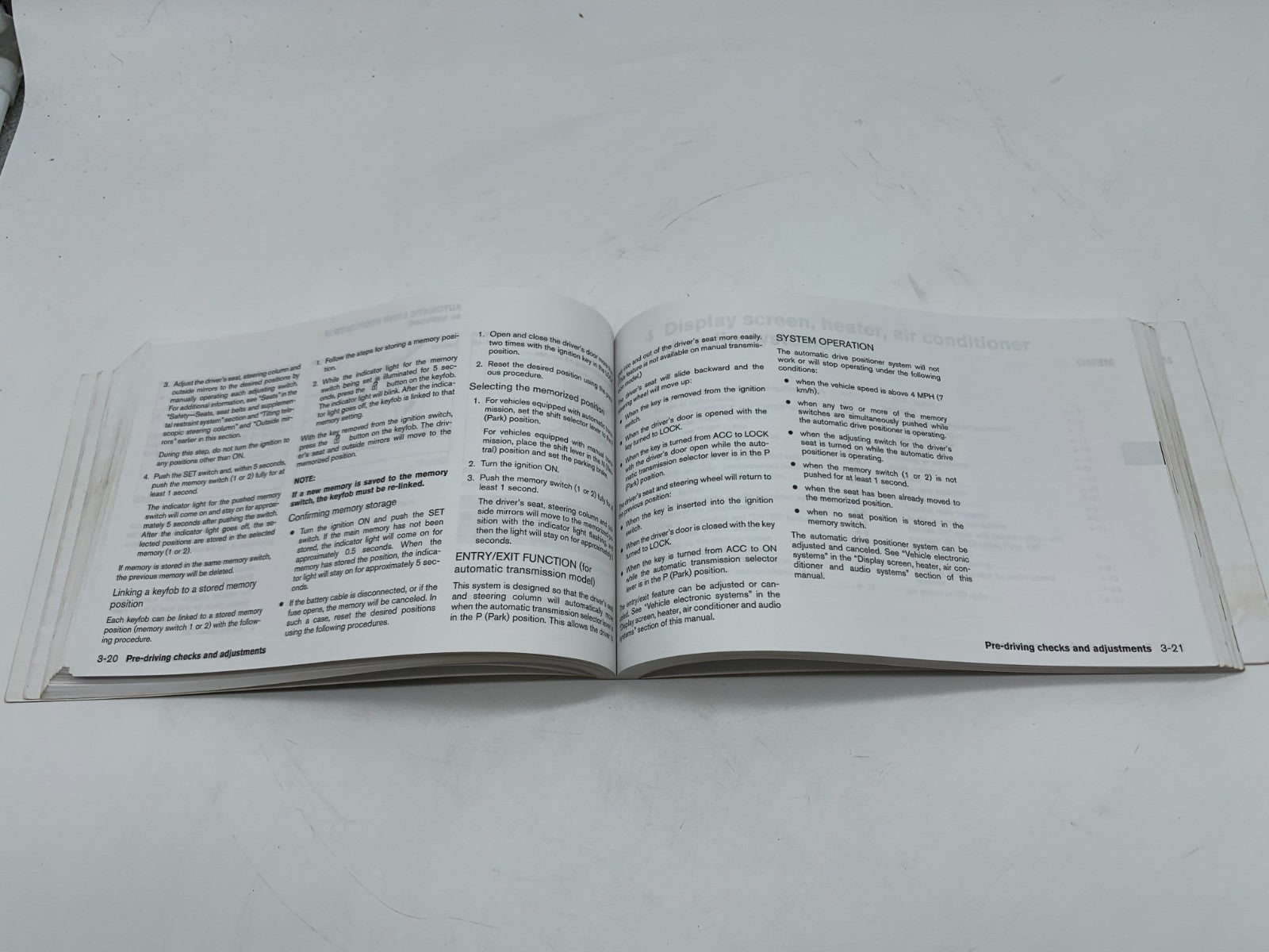 2005 Nissan Maxima Owners Manual with Case OEM C03B66005