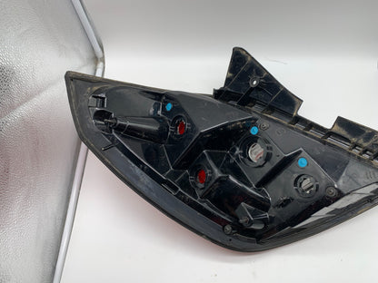 2013-2015 Chevrolet Captiva Sport Passenger Side Tail Light OEM C02B16004