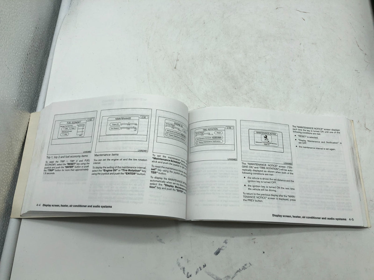 2006 Nissan Altima Owners Manual Set with Case OEM B04B33003
