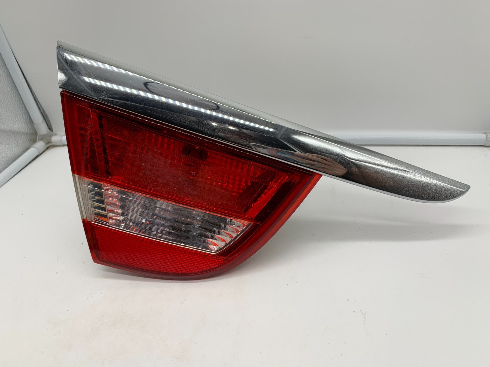 2012-2017 Buick Verano Driver Side Trunklid Tail Light Taillight OEM 22985775