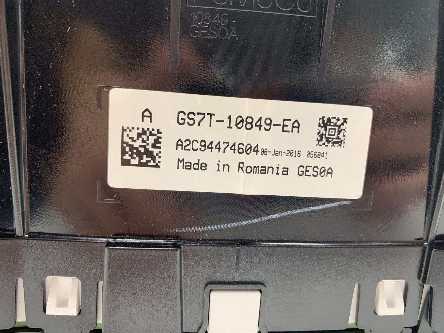 2016 Ford Fusion Speedometer Instrument Cluster 27,258 Miles OEM E04B36082