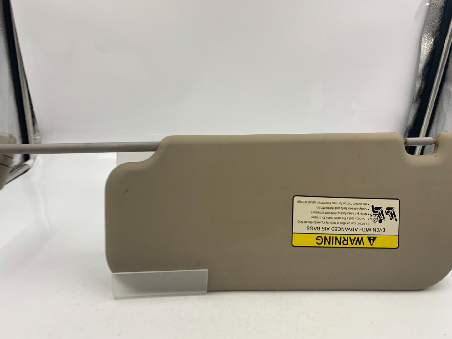 2010-2013 Kia Soul Passenger Sun Visor Sunvisor Gray OEM E01B39082