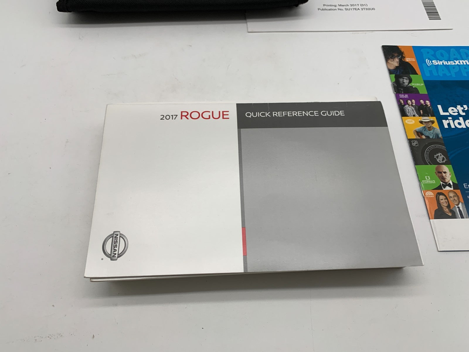 2016 Nissan Rogue Owners Manual Set with Case OEM B04B27013