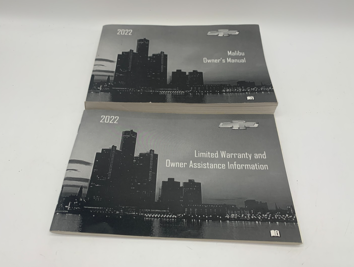 2022 Chevrolet Malibu Owners Manual Set OEM A02B32095