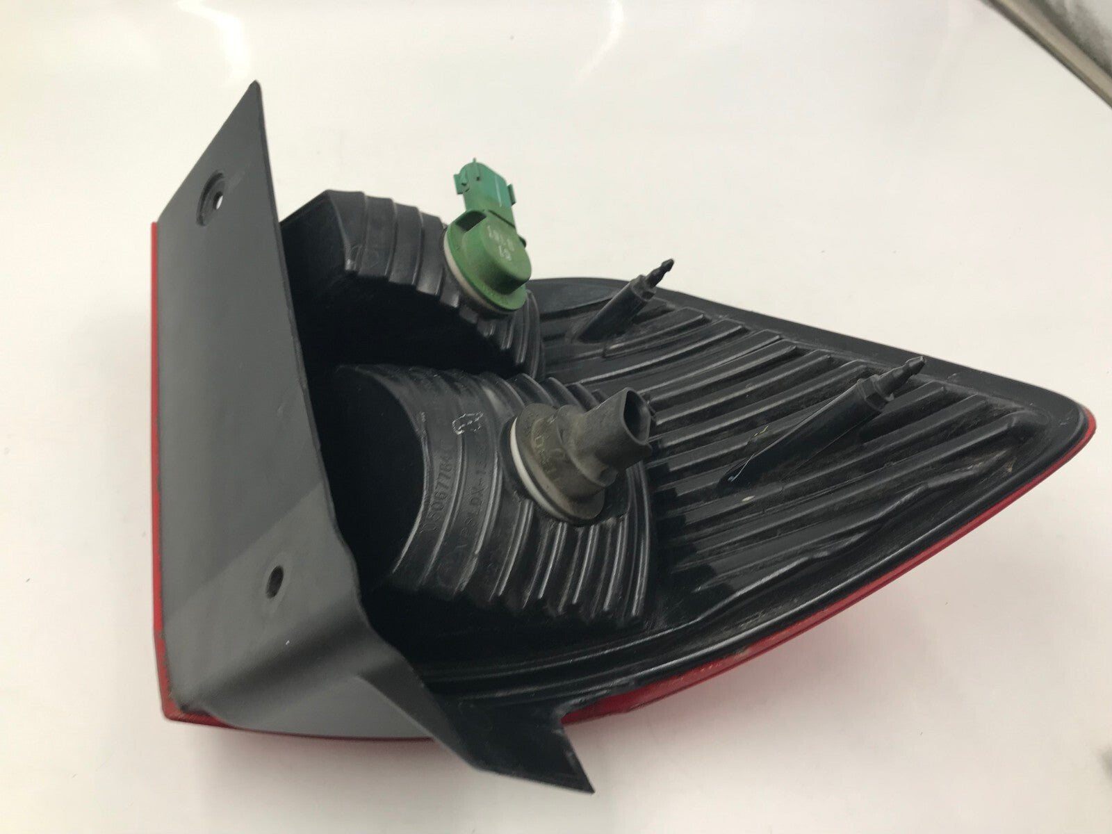 2009-2011 Dodge Journey Passenger Side Tail Light Taillight OEM A02B31019