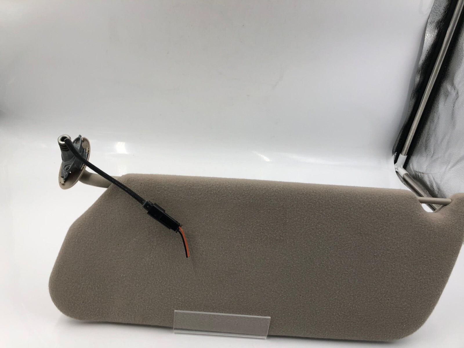 1994-1999 Cadillac DeVille Passenger Sun Visor Illuminated Gray OEM B01B54004