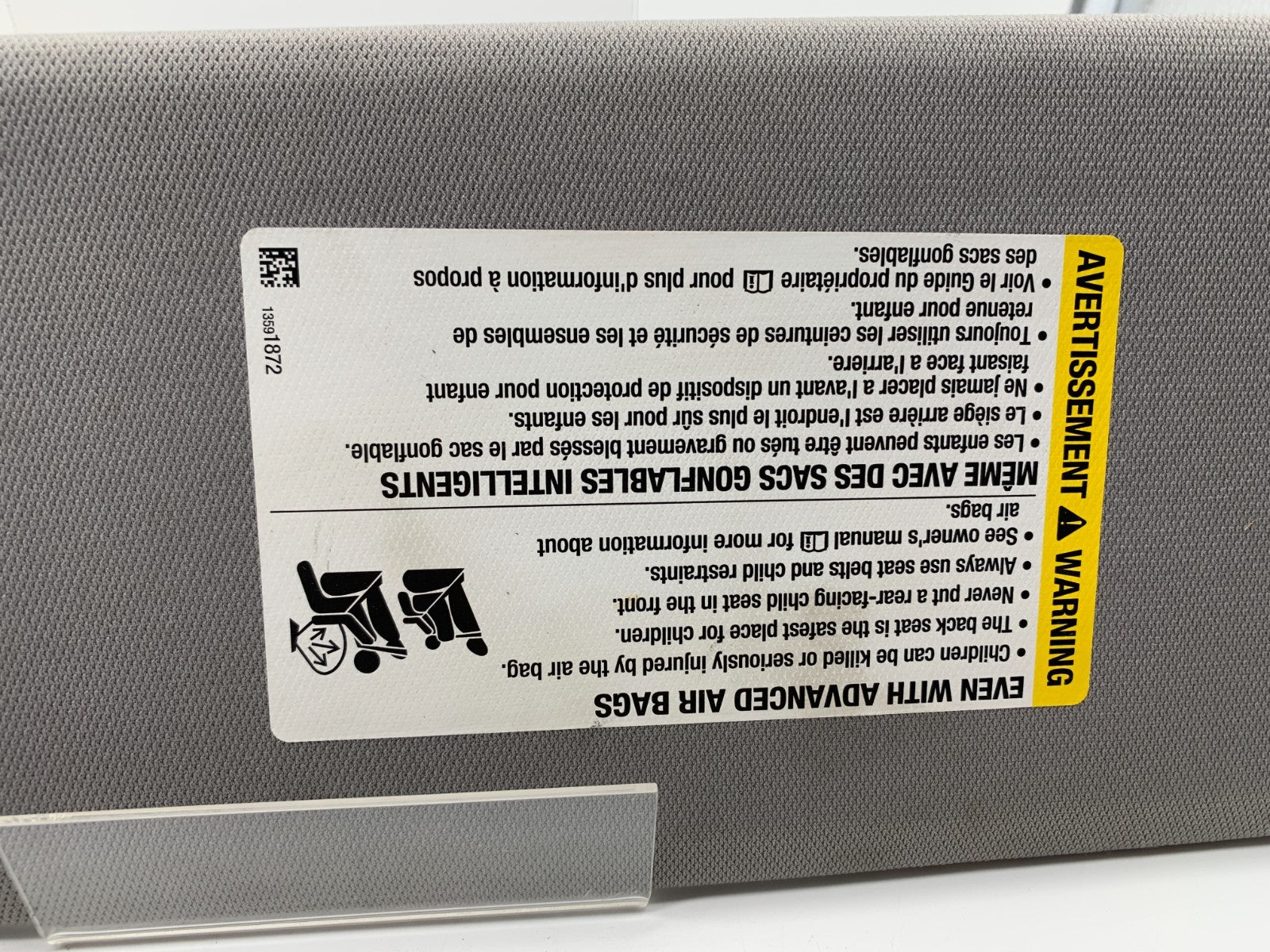 2018-2023 GMC Terrain Passenger Sun Visor Gray Illuminated OEM E02B32056