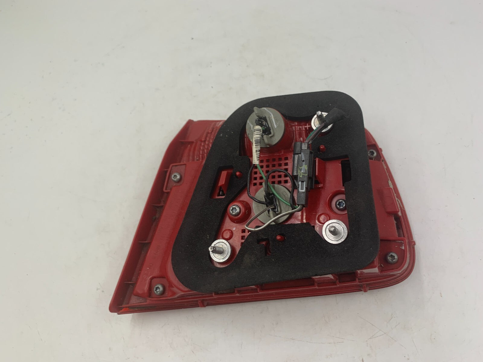 2013-2016 Chevrolet Malibu Driver Side Trunklid Tail Light Taillight E01B40080