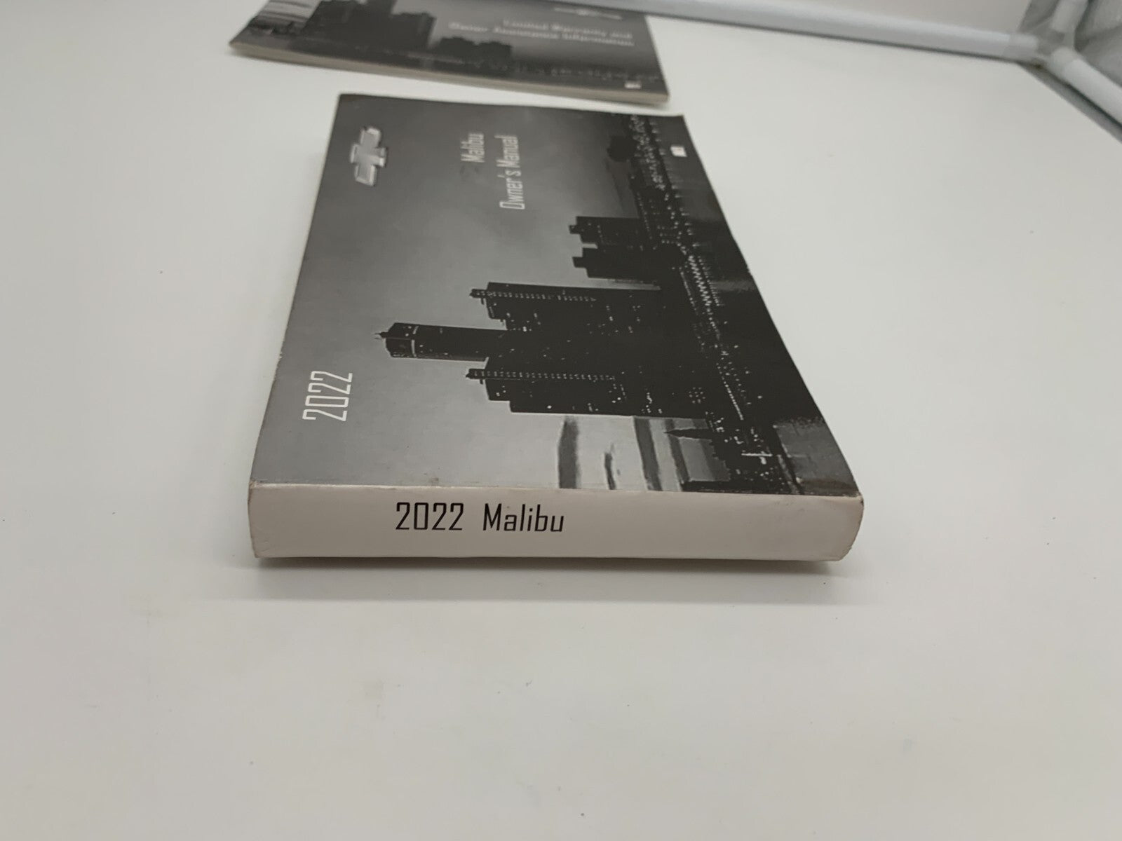 2022 Chevrolet Malibu Owners Manual Set OEM D03B10009