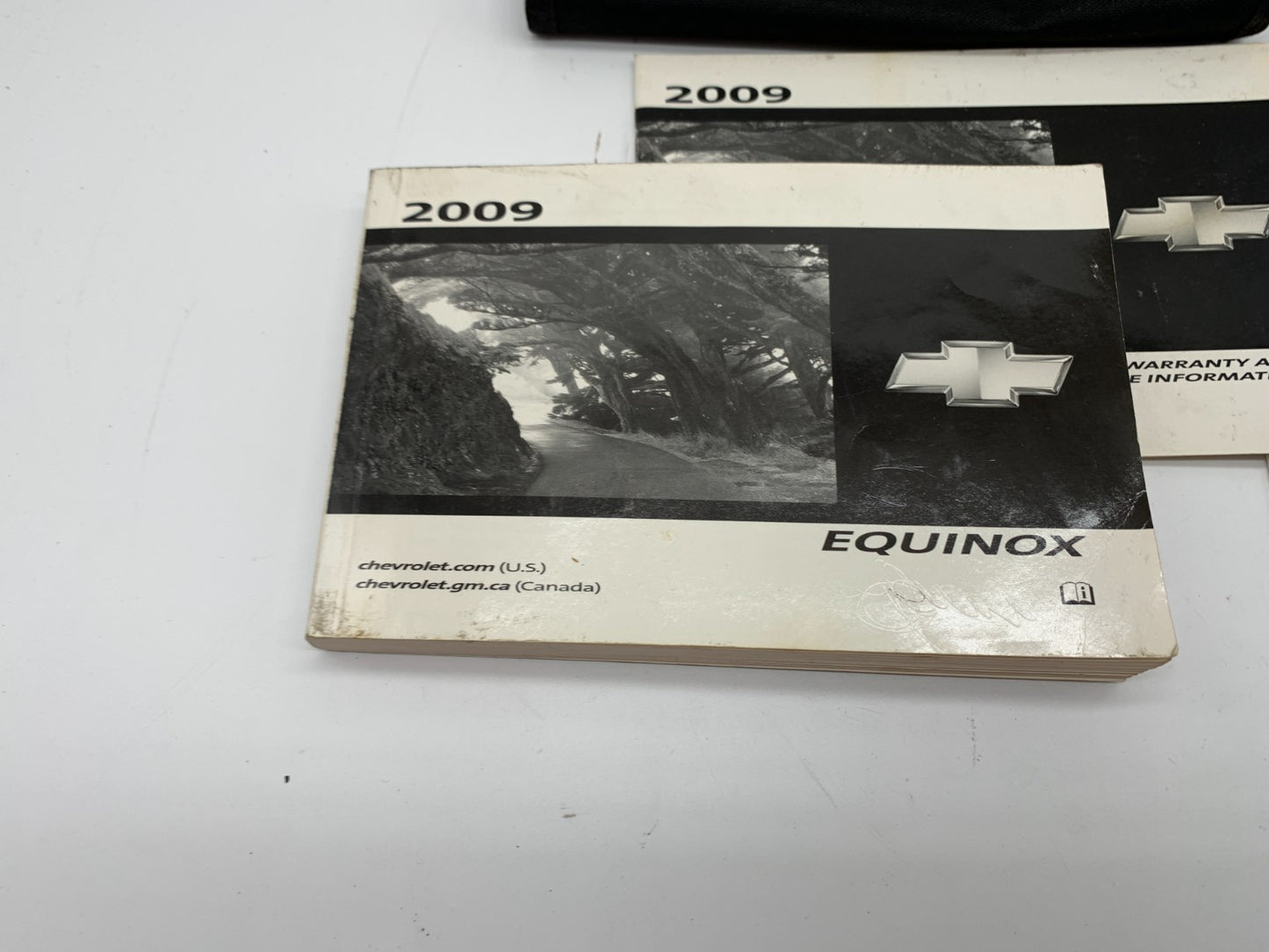 2009 Chevrolet Equinox Owners Manual Set with Case OEM B01B04048