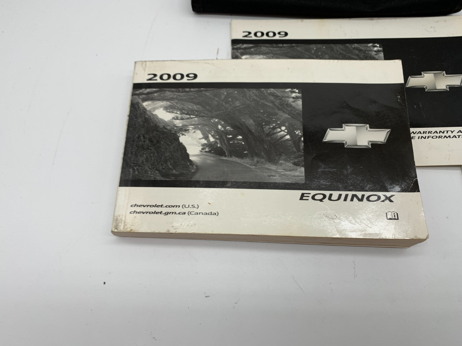2009 Chevrolet Equinox Owners Manual Set with Case OEM B01B04048