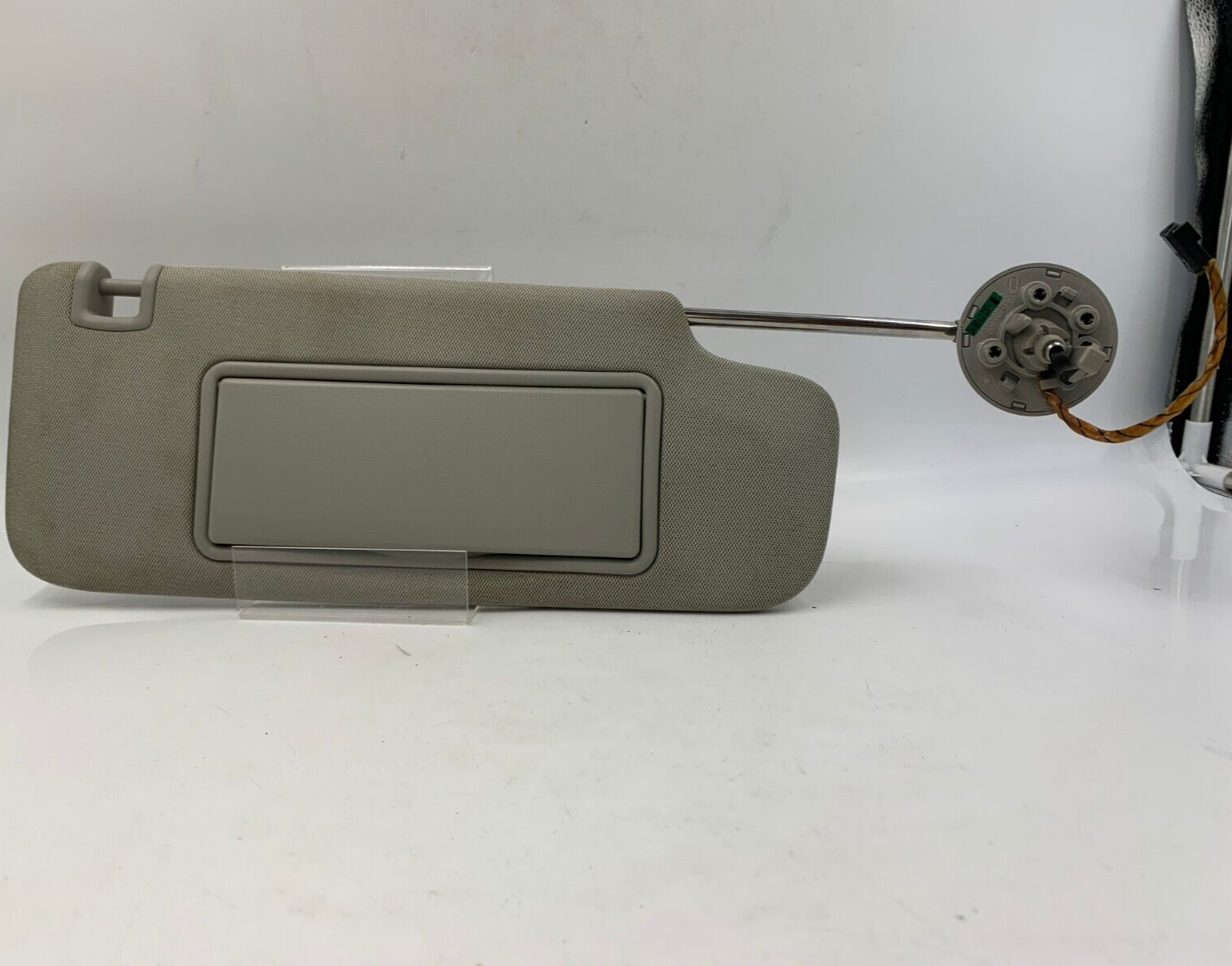 2013-2017 Cadillac XTS Passenger Sun Visor Gray OEM C01B48019