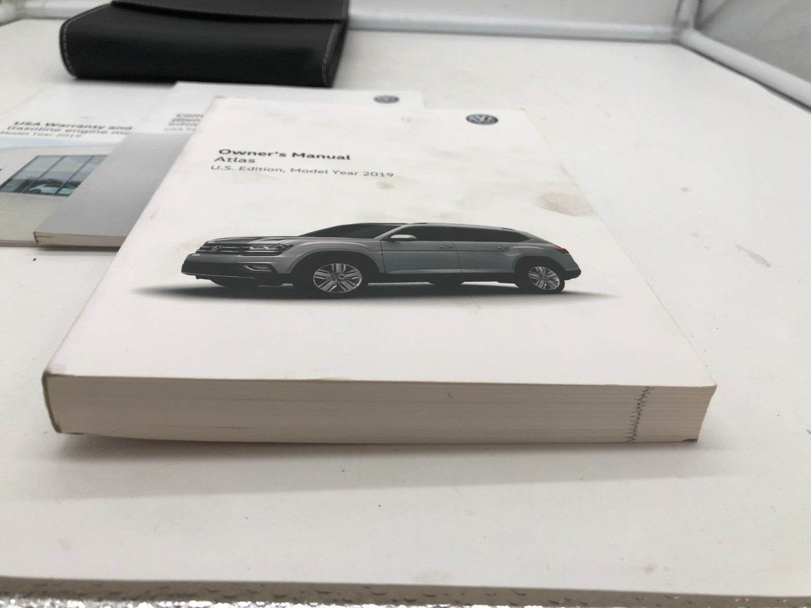 2019 Volkswagen Atlas Owners Manual Set with Case OEM C02B46006