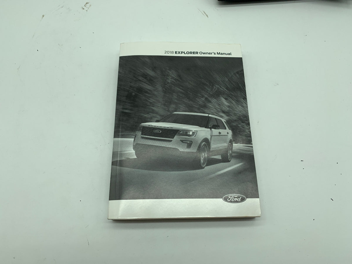 2018 Ford Explorer Owners Manual Set with Case OEM R01B30014