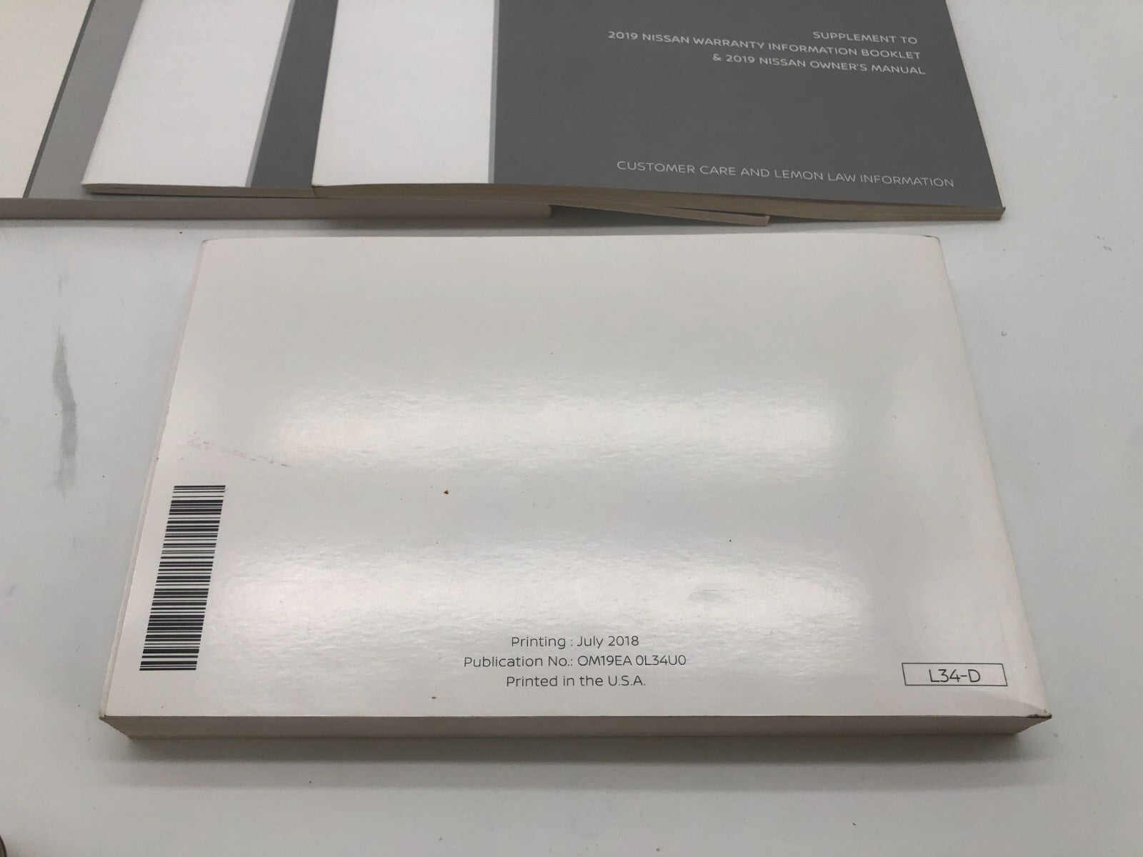 2019 Nissan Altima Owners Manual Set with Case OEM A03B01084