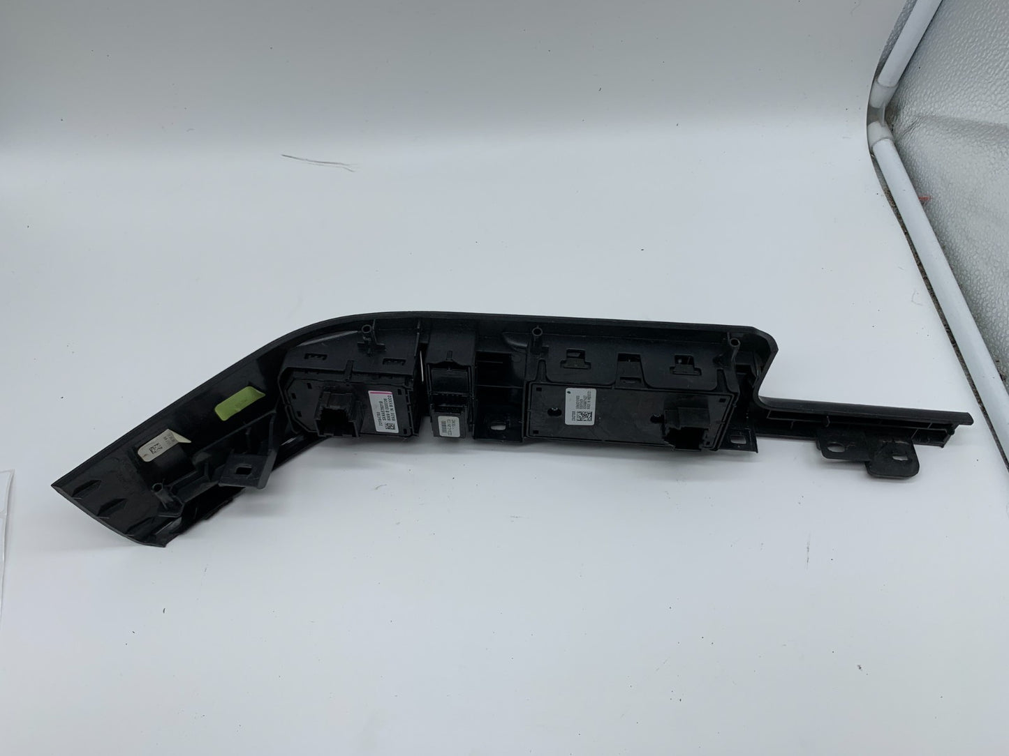 2014-2019 Chevrolet Tahoe Master Power Window Switch OEM B03B55039