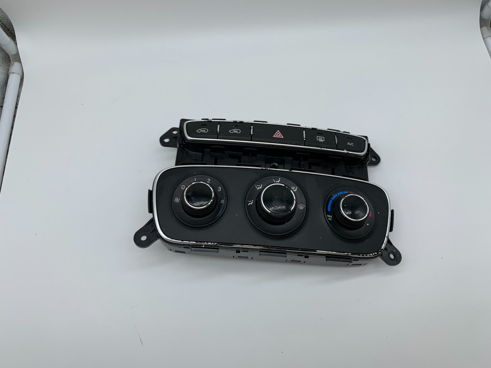 2014-2015 Kia Sorento AC Heater Climate Control Unit OEM C03B54019