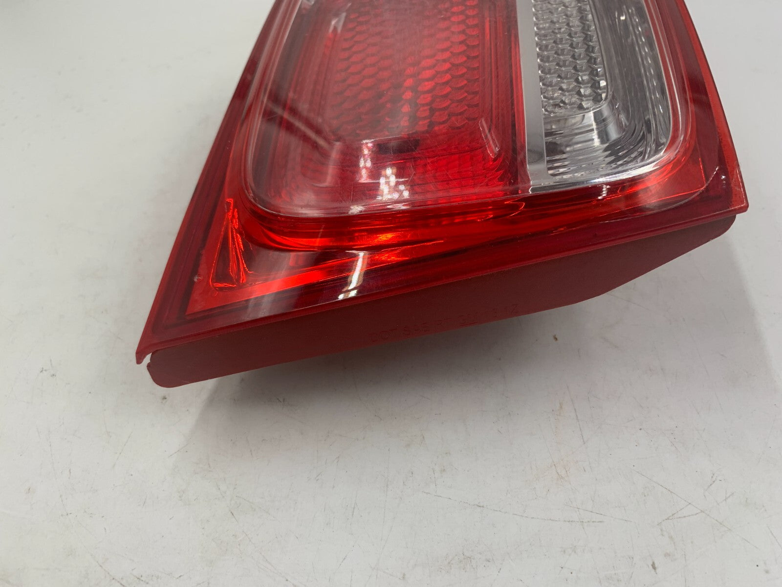 2013-2016 Chevrolet Malibu Driver Side Trunklid Tail Light Taillight E01B40080